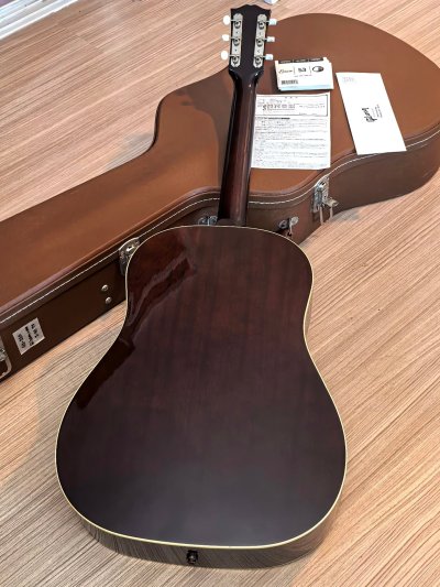 Gibson J-45 True Vintage (TV)