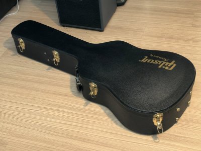 Gibson J-15 All Solid Walnut