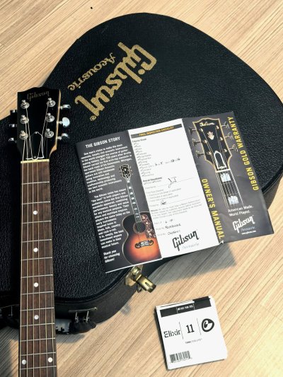 Gibson J-15 All Solid Walnut