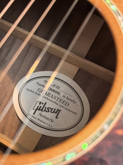 Gibson J-15 All Solid Walnut