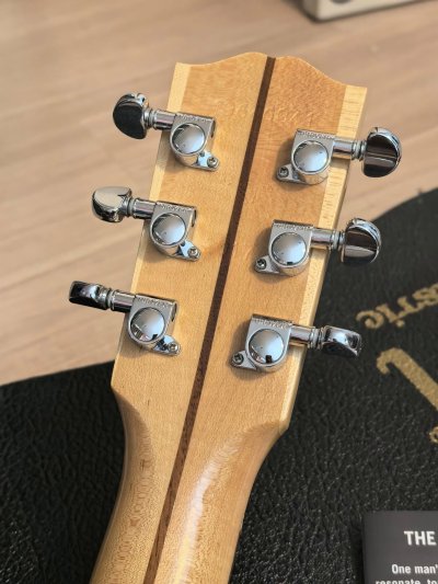 Gibson J-15 All Solid Walnut