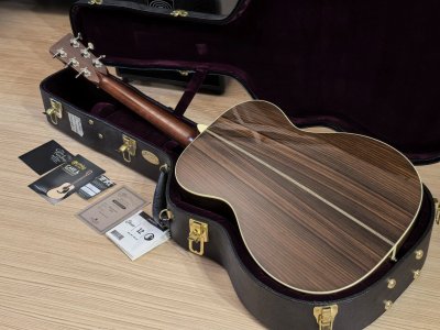 Martin OMJM Signature John Mayer