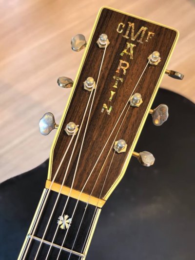Martin D-42 Standard