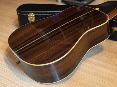 Martin D-42 Modern Deluxe