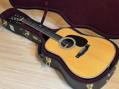 Martin D-42 Modern Deluxe