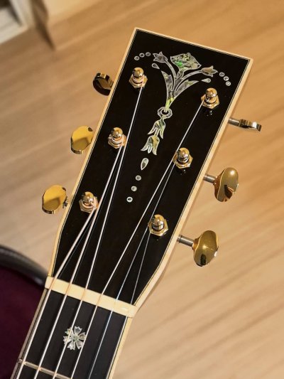 Martin D-42 Modern Deluxe