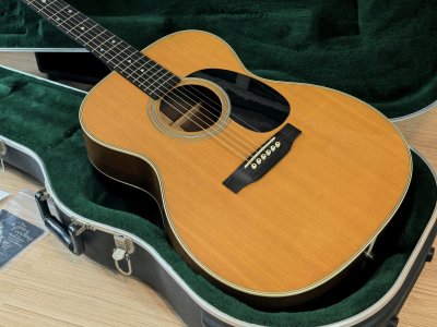 Martin OOO-28 Standard