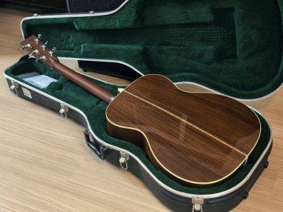 Martin OOO-28 Standard