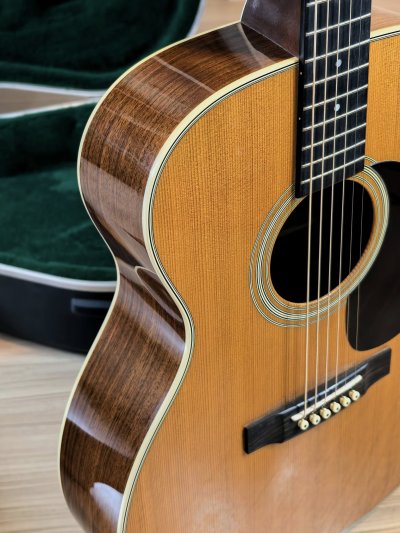 Martin OOO-28 Standard