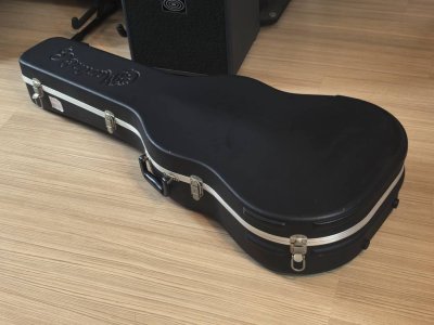 Martin OOO-28 Standard