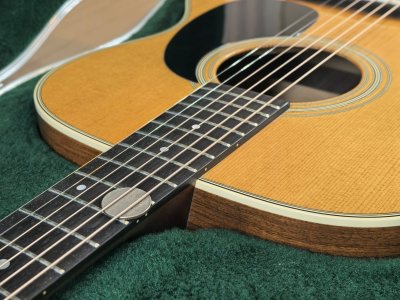 Martin OOO-28 Standard