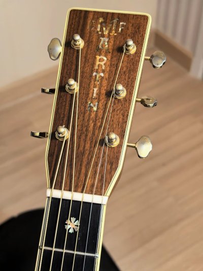 Martin D-42 Standard