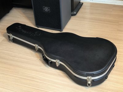 Martin D-42 Standard