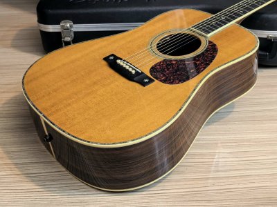Martin D-42 Standard