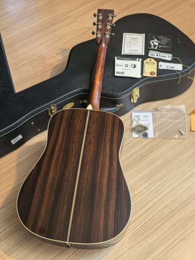 Martin HD-28V