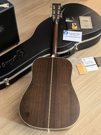Martin D-28 Standard