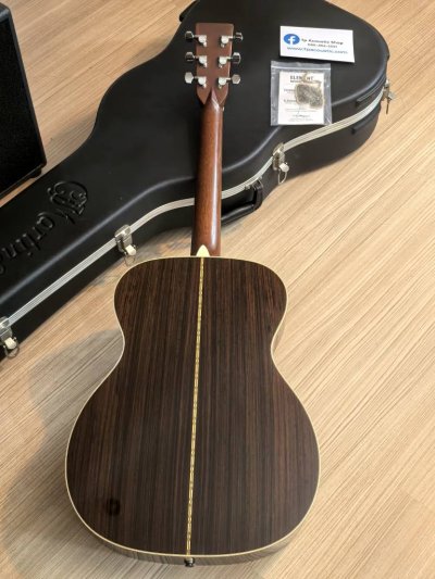 Martin OOO-28 Standard
