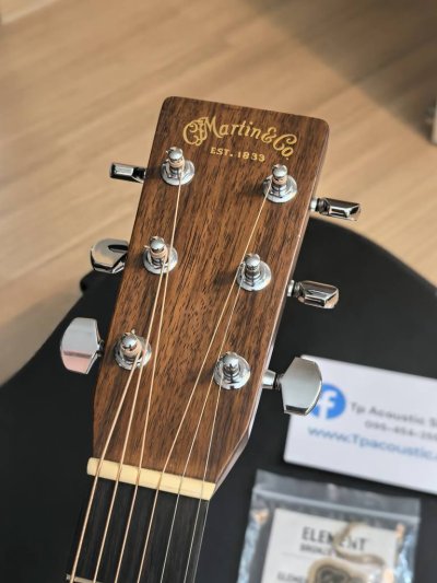 Martin OOO-28 Standard