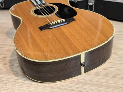 Martin OOO-28 Standard