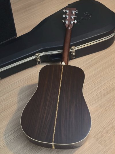 Martin D-28 Standard