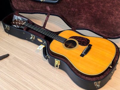 Martin HD-28V Vintage Series