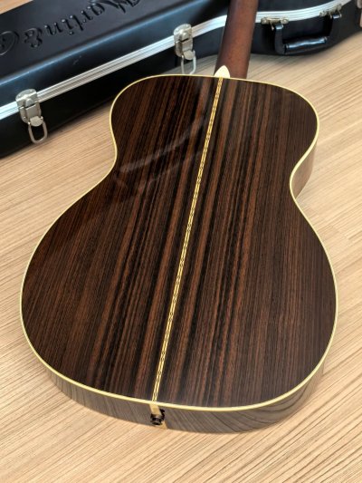 Martin OOO-28 Standard