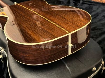 Martin OOO-28 Standard