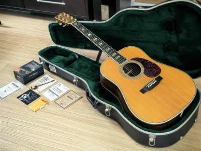 Martin D-45 Standard