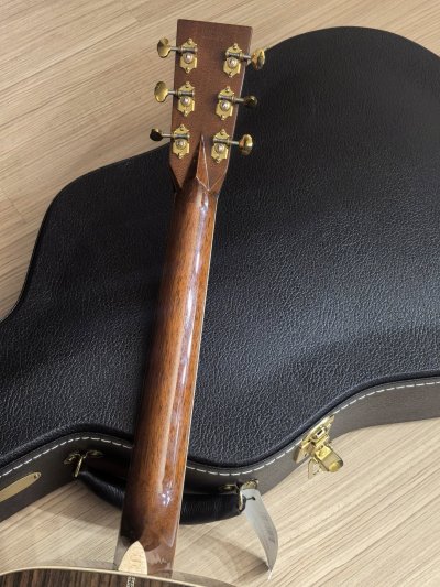 Martin D-42 Modern Deluxe