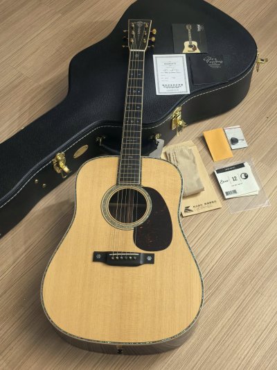 Martin D-42 Modern Deluxe