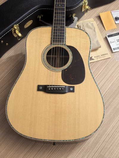 Martin D-42 Modern Deluxe