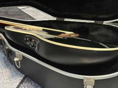 Ovation LX 6868