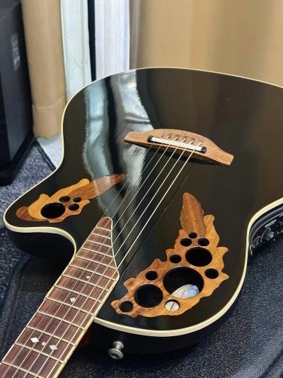 Ovation LX 6868
