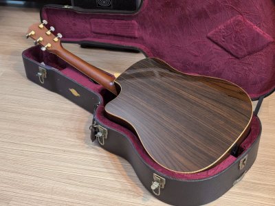 Taylor 810CE