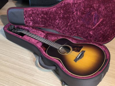 Taylor AD-11e SB Walnut