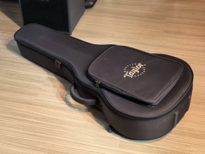Taylor AD-11e SB Walnut