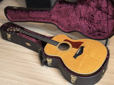 Taylor 214E DLX ES2