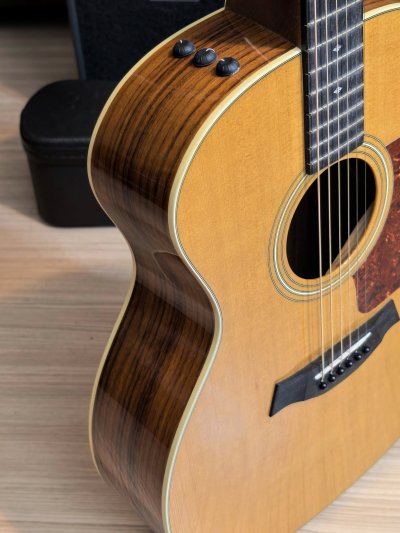 Taylor 214E DLX ES2