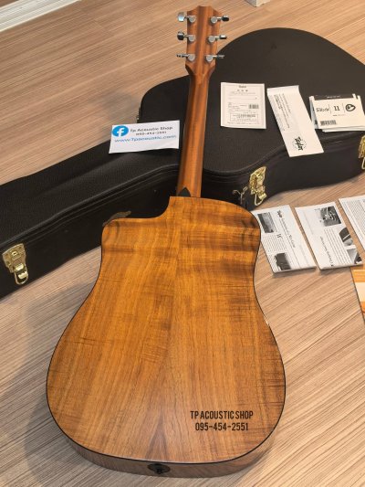 Taylor 220CE Koa DLX