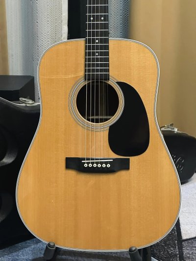 Martin D-28 Standard