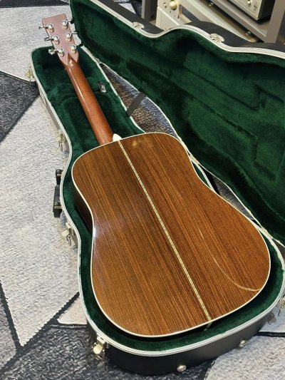 Martin D-28 Standard