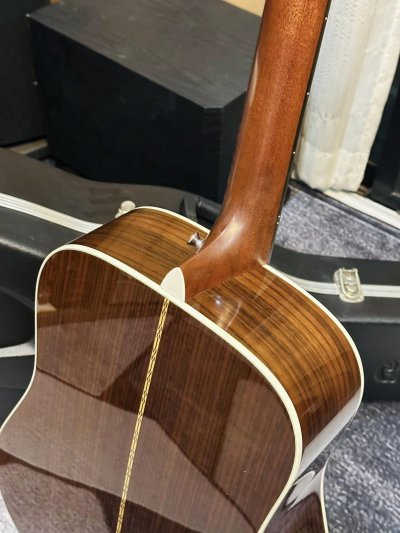 Martin D-28 Standard