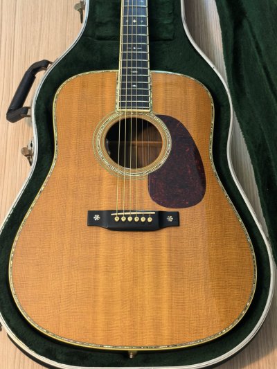 Martin D-42 Standard