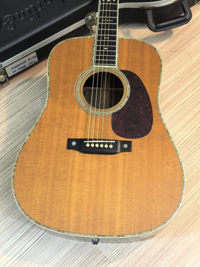 Martin D-42 Standard
