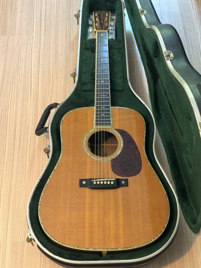 Martin D-42 Standard