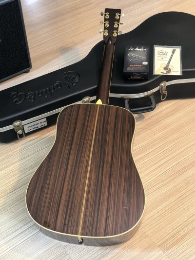 Martin D-42 Standard