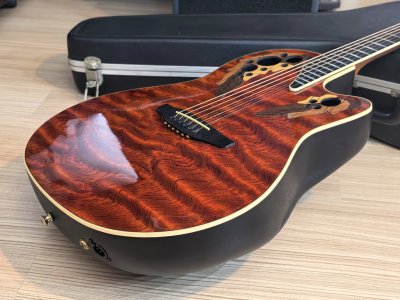 Ovation Collector 1999