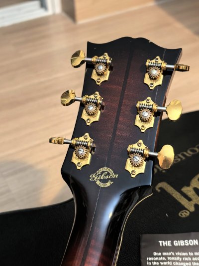 Gibson SJ-200 Western Classic Custom Shop