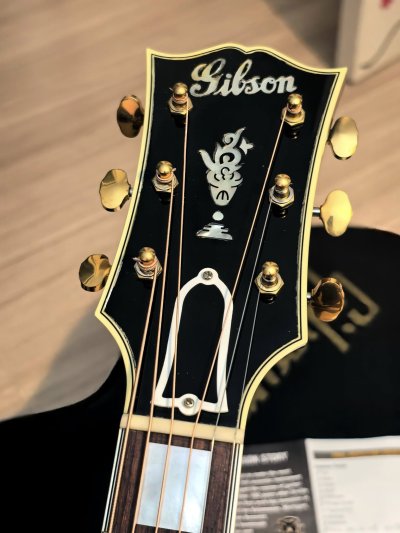 Gibson SJ-200 Western Classic Custom Shop