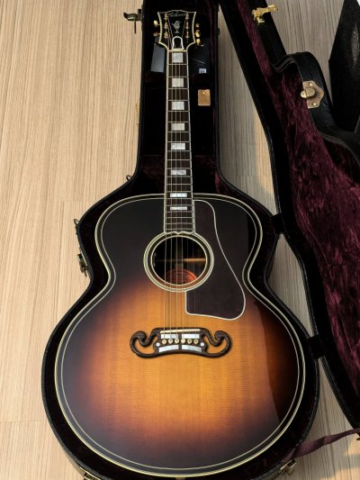 Gibson SJ-200 Western Classic Custom Shop